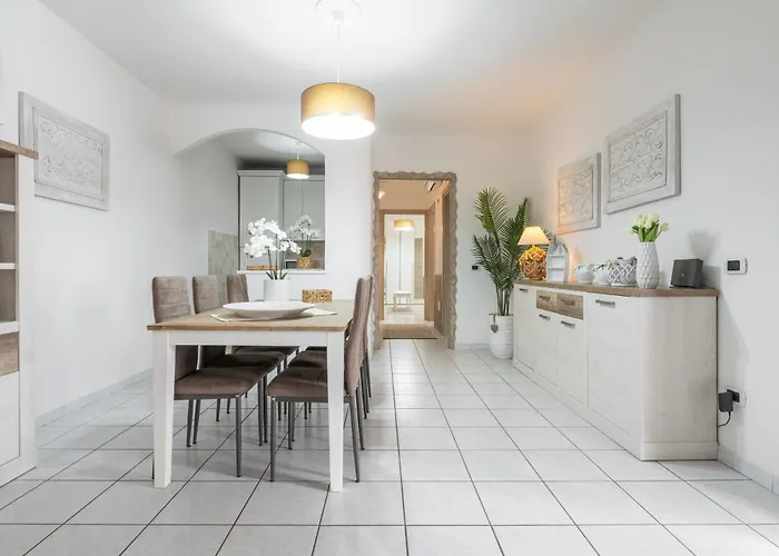 Noemi Апартаменты Пула